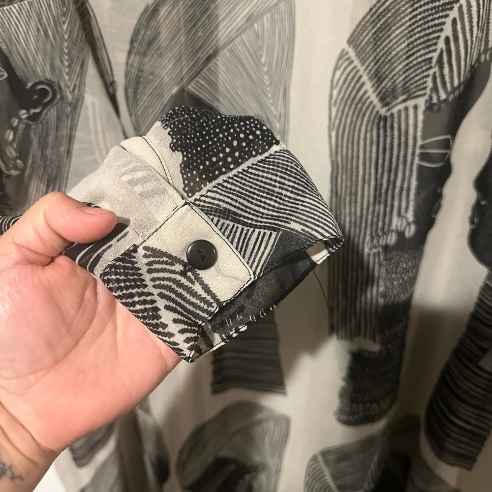 Vintage. Elegant Black and Gray Women's Graphic Coat - Picture 9 of 11